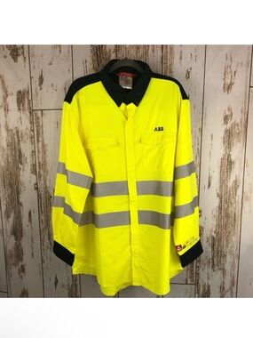 Strata Work Gear Shirt, Size 3XLarge. In excellent condition!